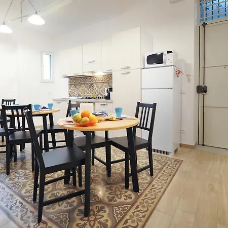 Alojamento de Acomodação e Pequeno-almoço La Dimora Di Katiu'