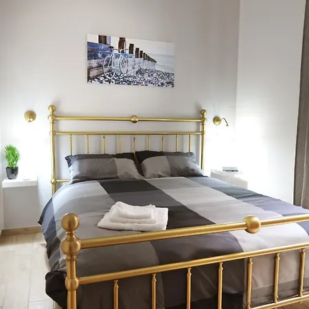 Alojamento de Acomodação e Pequeno-almoço La Dimora Di Katiu' 4*